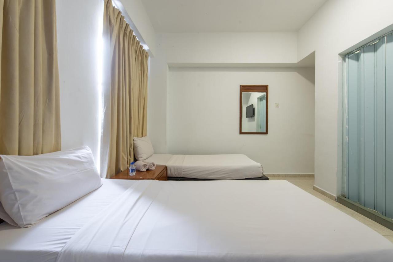 Hollitel Hotel Malacca エクステリア 写真
