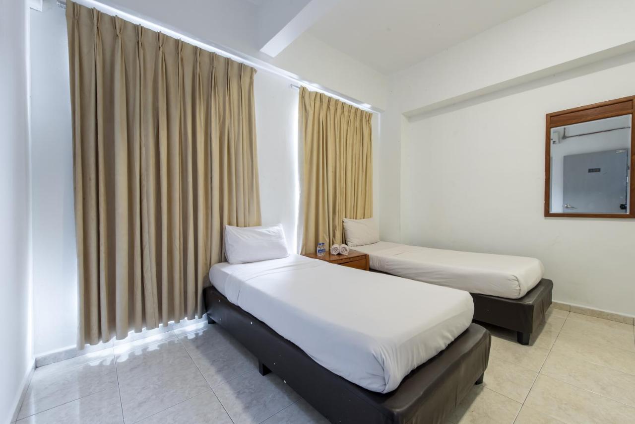 Hollitel Hotel Malacca エクステリア 写真